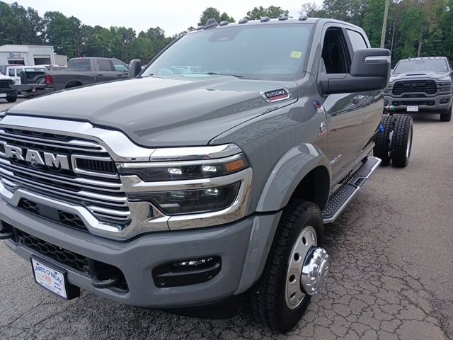 New 2026 RAM 5500 4x4 Crew Cab w/ Laramie Trim Package image 9