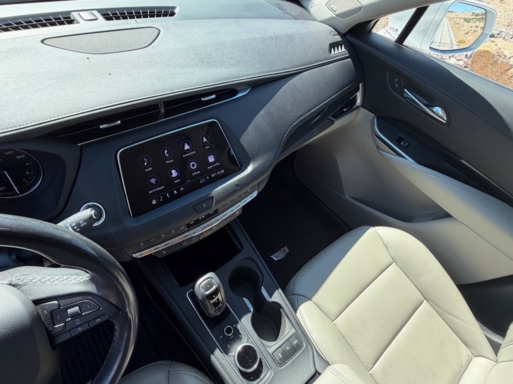 Used 2019 Cadillac XT4 Premium Luxury w/ Enhanced Visibility Package AWD/4WD image 18