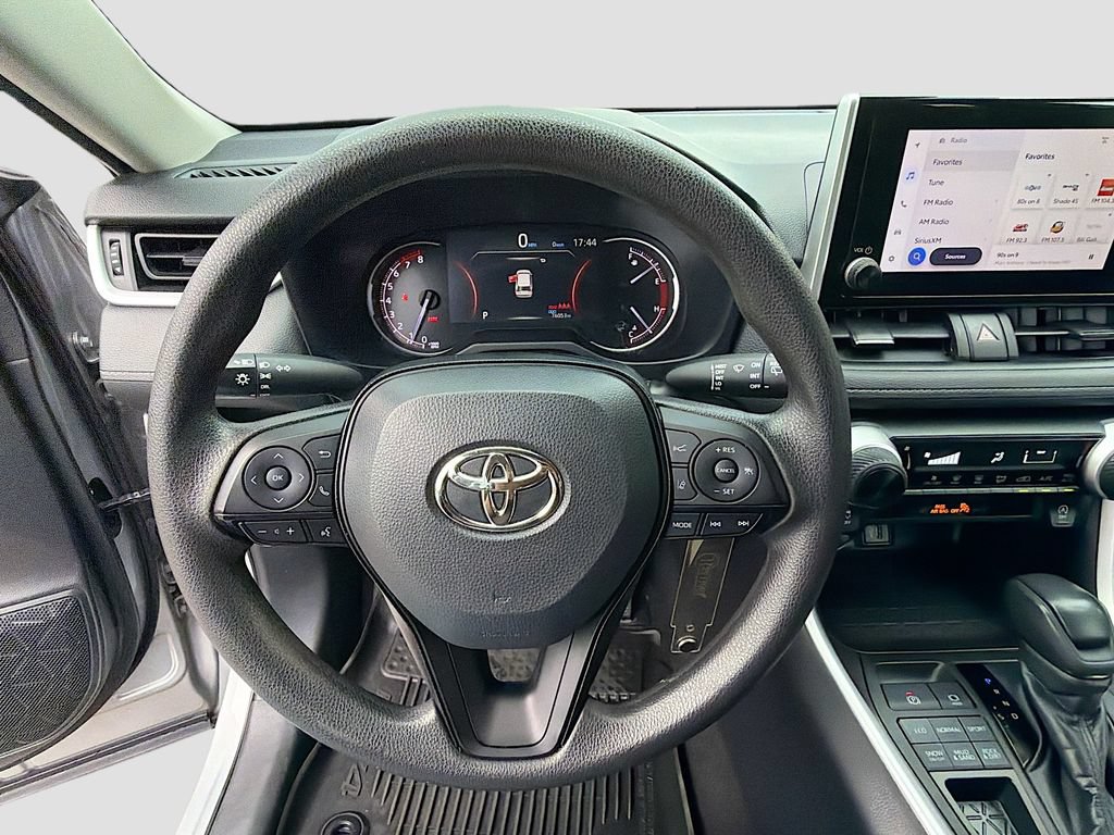 Used 2023 Toyota RAV4 LE AWD/4WD image 38