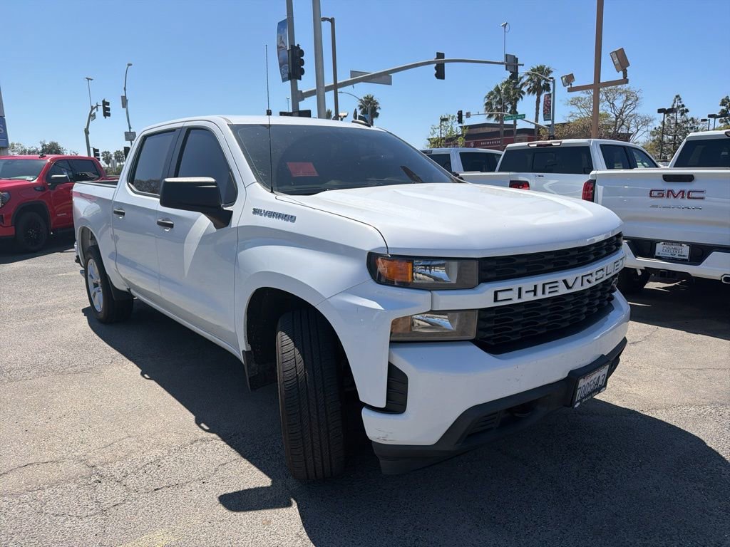 Used 2020 Chevrolet Silverado 1500 Custom w/ Custom Value Package image 3