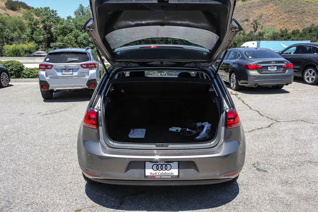 Used 2015 Volkswagen e-Golf Limited Edition FWD image 25