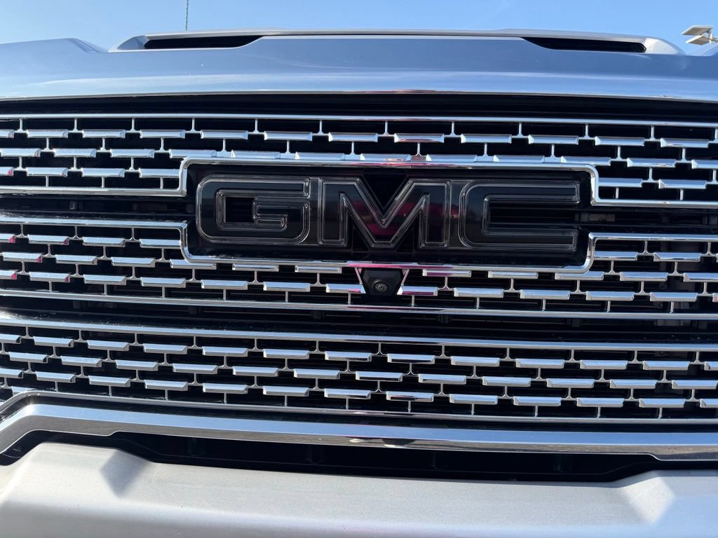 Used 2021 GMC Sierra 3500 Denali w/ Denali Ultimate Package AWD/4WD image 24