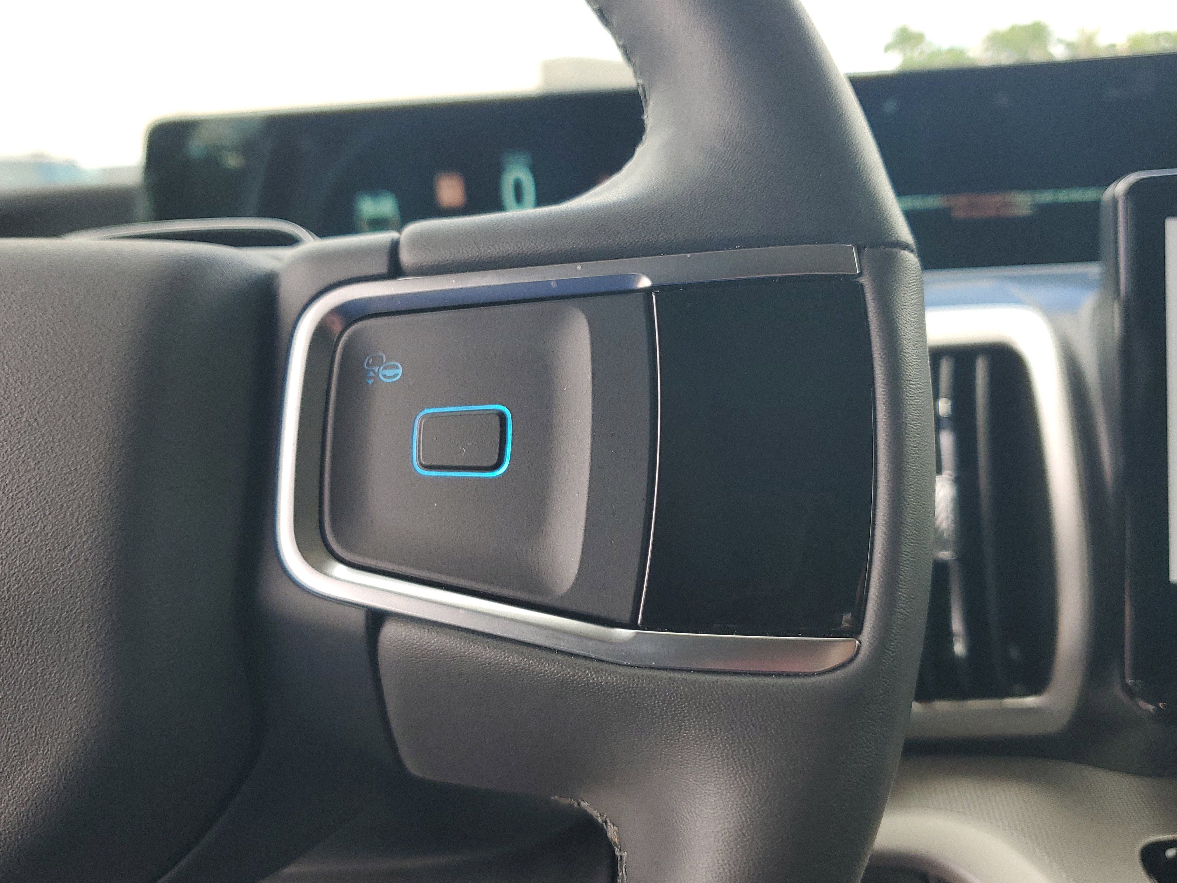 Used 2025 Ford Expedition Active RWD image 29