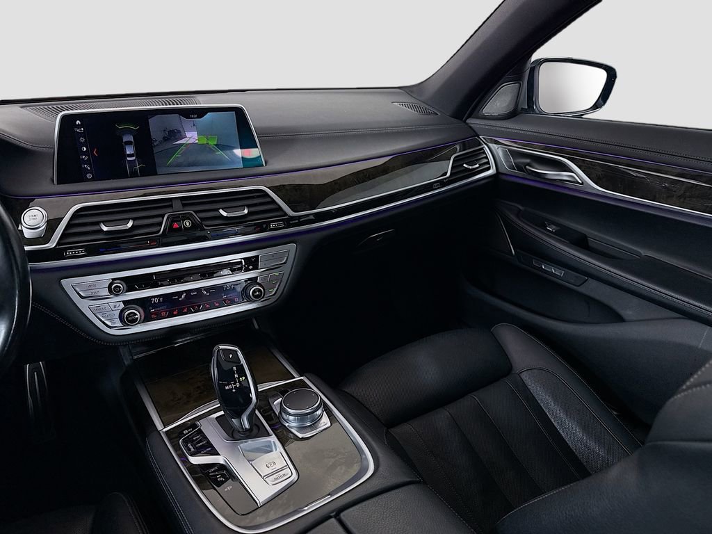 Used 2018 BMW 740e xDrive image 23