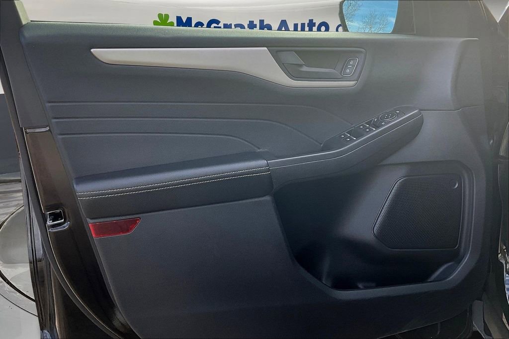 Used 2022 Ford Escape SE image 21