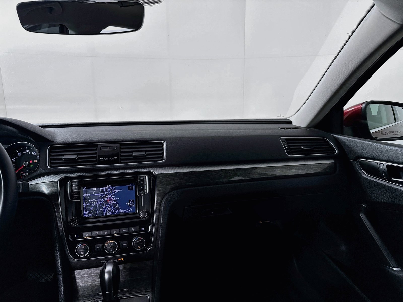 Used 2018 Volkswagen Passat 2.0T SE FWD image 26
