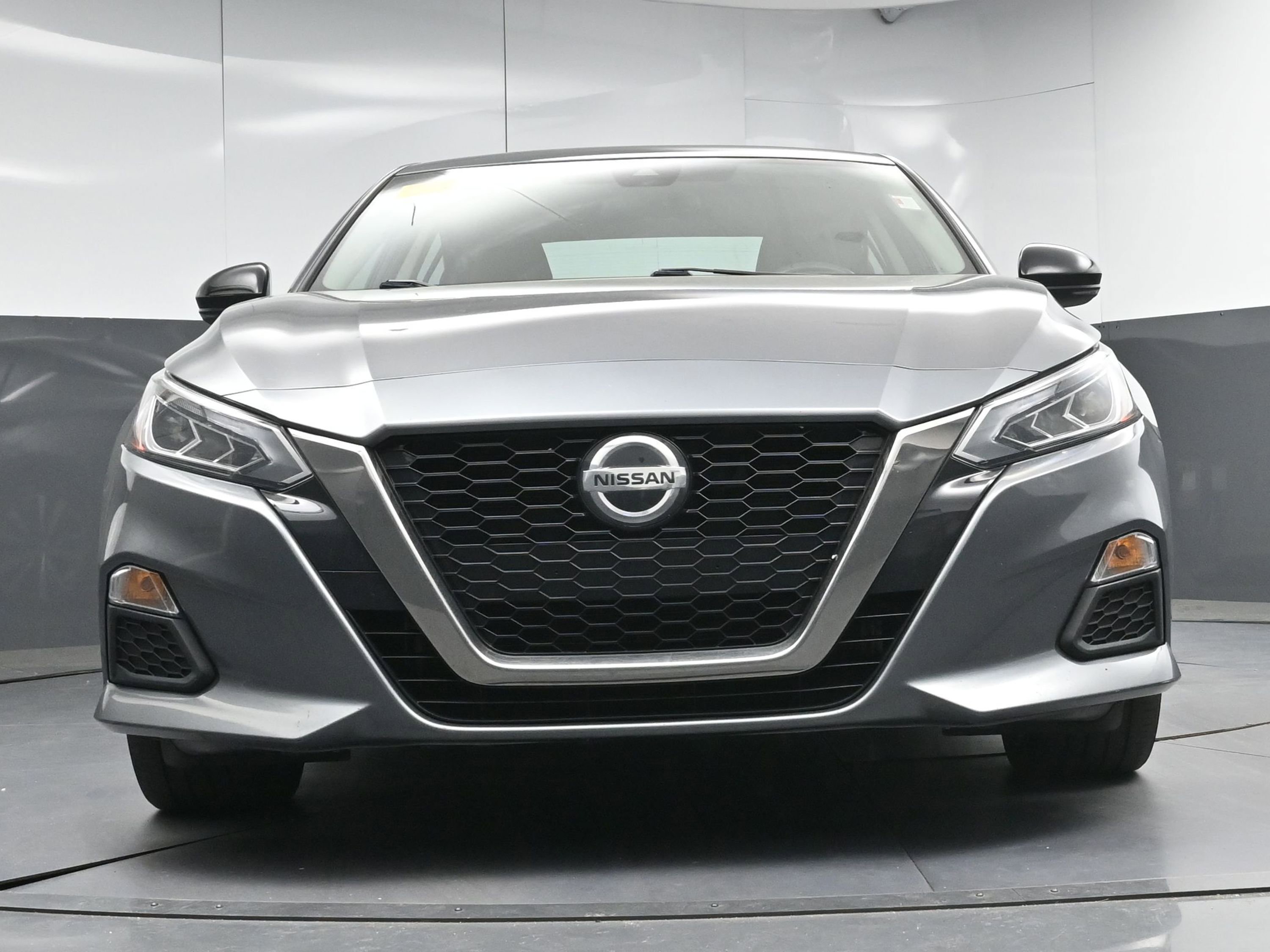 Used 2021 Nissan Altima 2.5 SR w/ SR Premium Package image 23