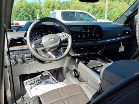 New 2026 Chevrolet Suburban High Country image 19