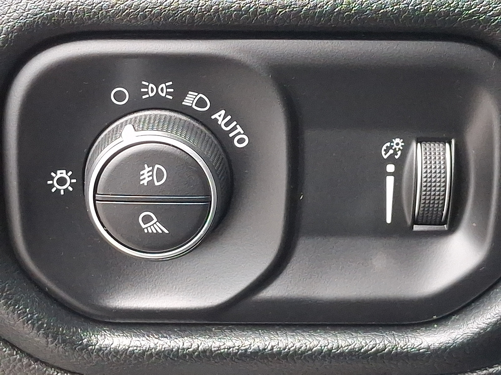 Used 2022 RAM 1500 Big Horn AWD/4WD image 24