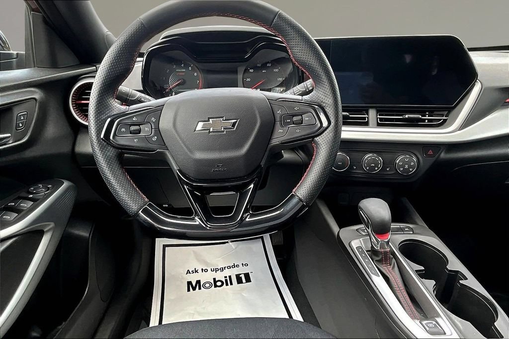 Used 2024 Chevrolet Trax RS FWD image 8