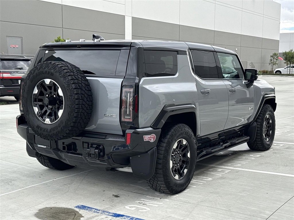 Used 2024 GMC Hummer EV 2X w/ Extreme Off-Road Package image 3