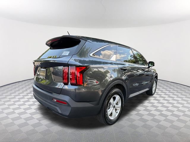 Used 2023 Kia Sorento LX FWD image 5