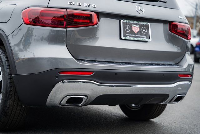 New 2026 Mercedes-Benz GLB 250 4MATIC image 9