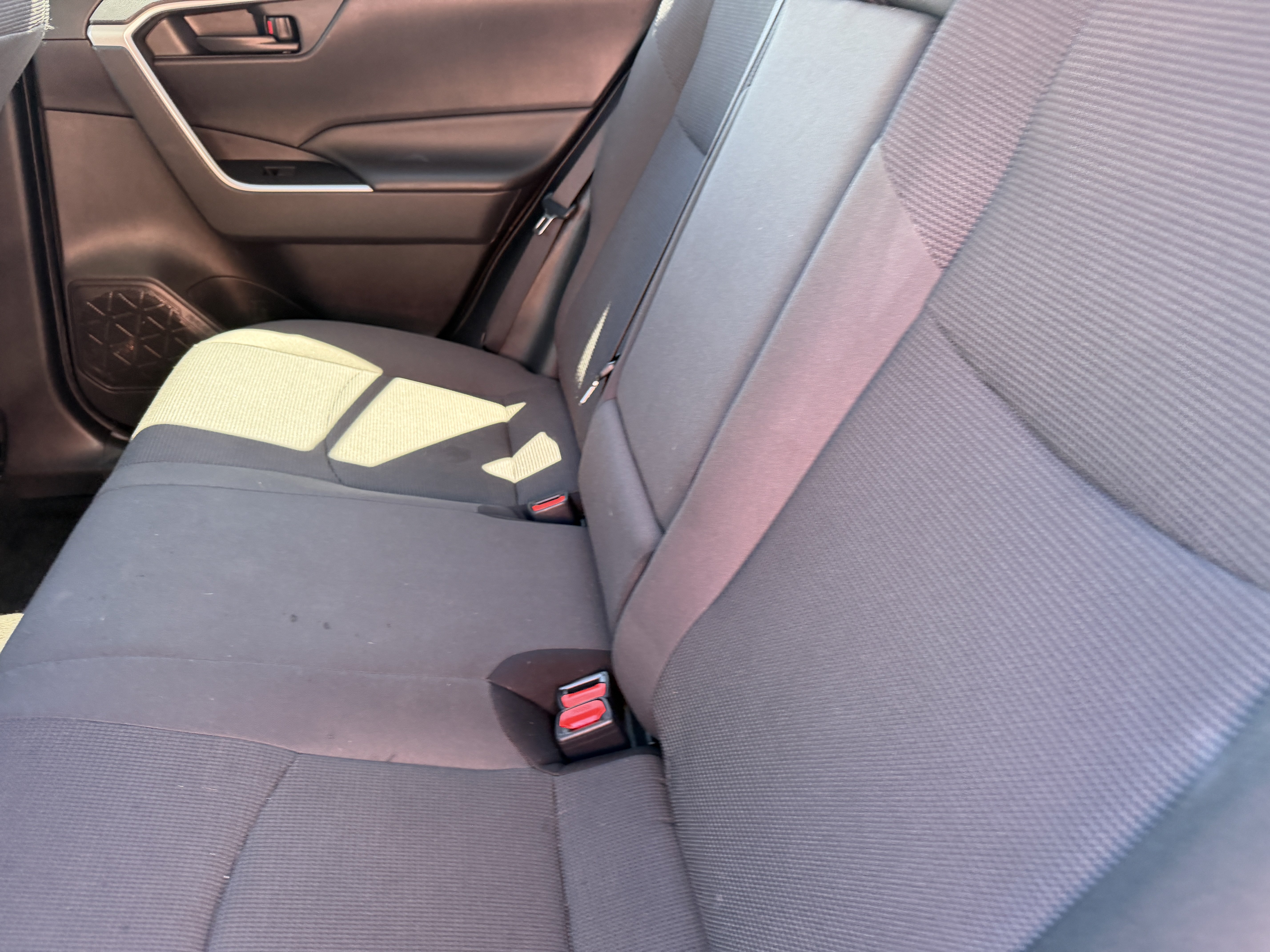 Used 2020 Toyota RAV4 LE FWD image 14