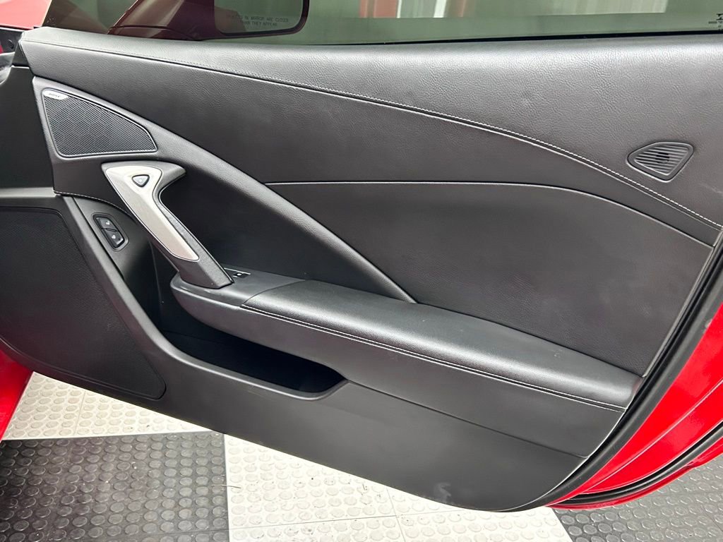 Used 2014 Chevrolet Corvette Stingray Coupe image 15