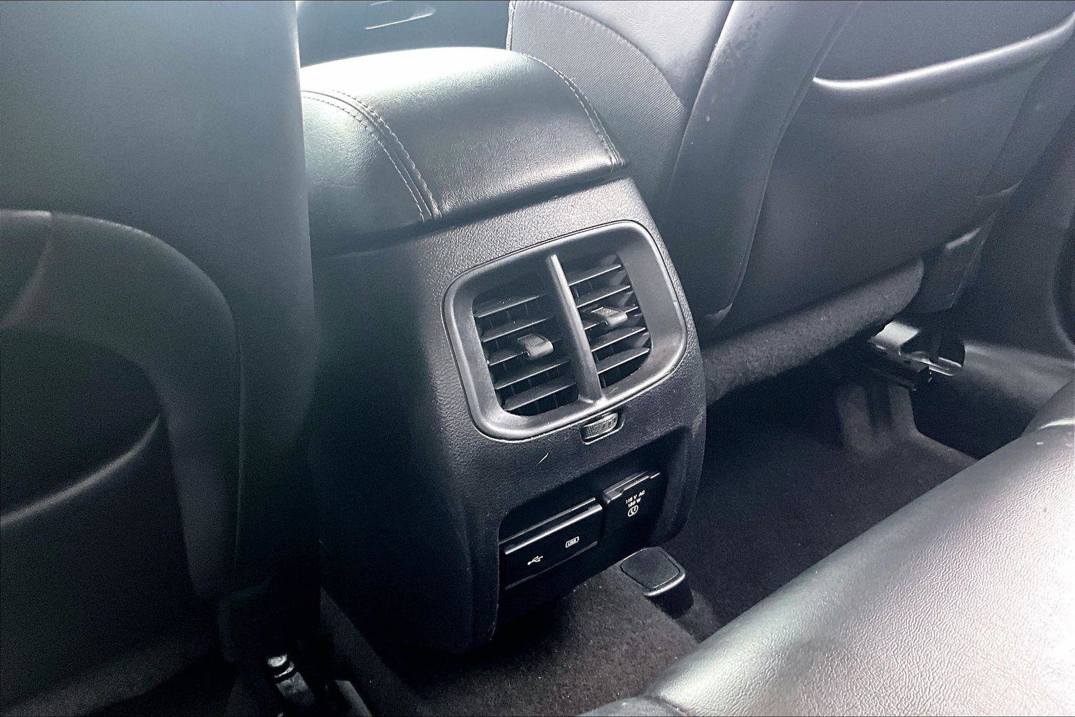 Used 2020 Jeep Cherokee Limited image 32