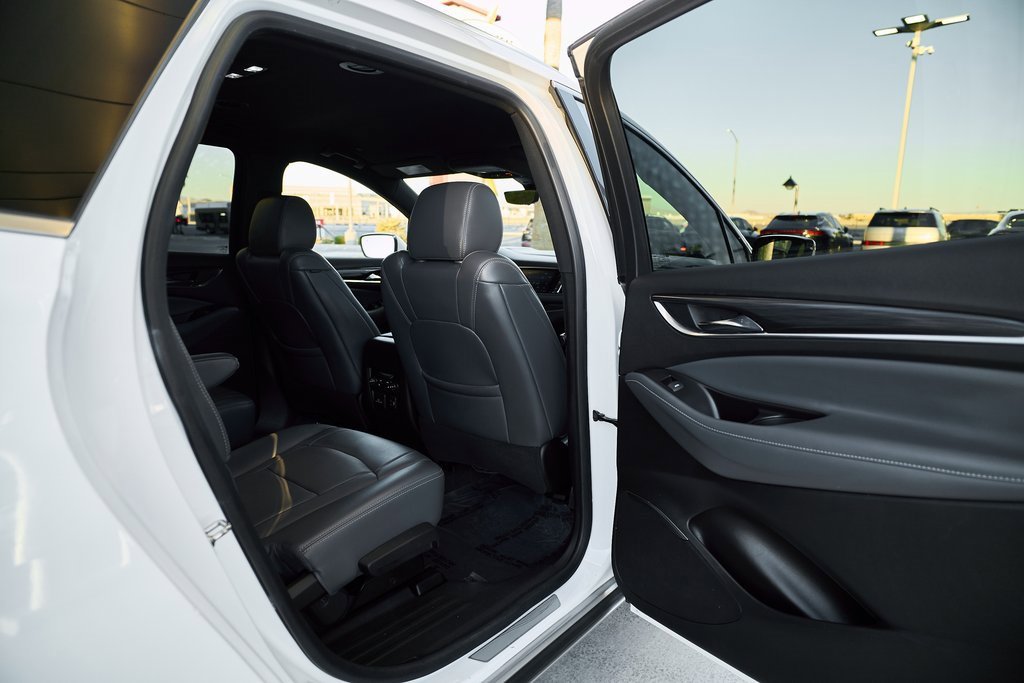 Used 2024 Buick Enclave Premium image 12