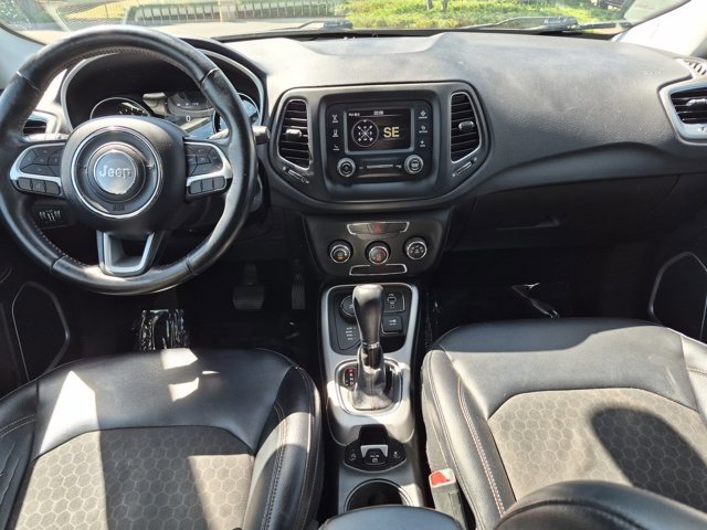Used 2017 Jeep Compass Latitude AWD/4WD image 26