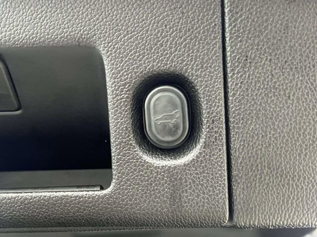 Used 2016 Cadillac Escalade Platinum image 13