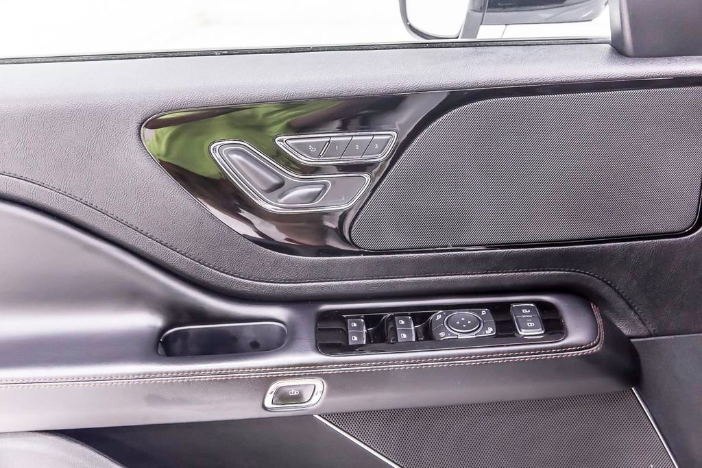 Used 2021 Lincoln Aviator 2WD image 22
