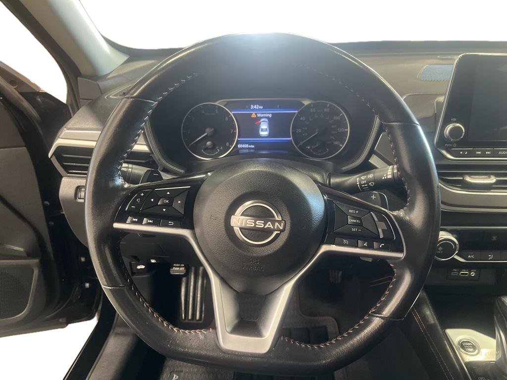 Used 2024 Nissan Altima 2.5 SR FWD image 12