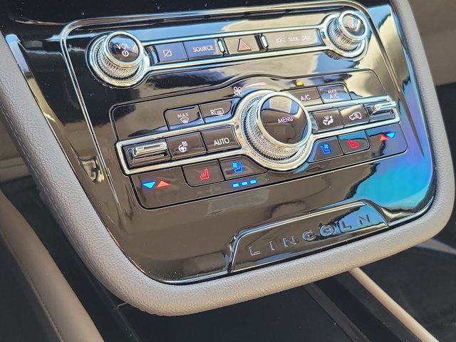 Used 2021 Lincoln Corsair AWD w/ Equipment Group 101A image 28