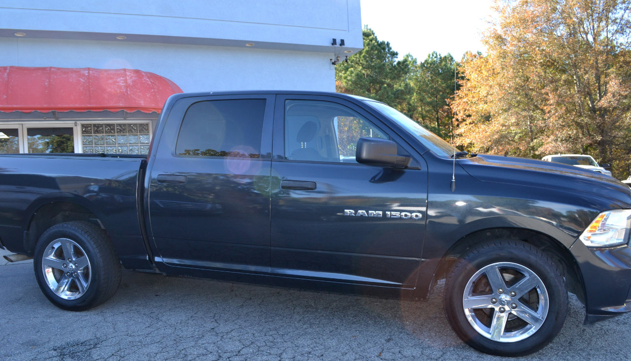 Used 2014 RAM 1500 Express image 3