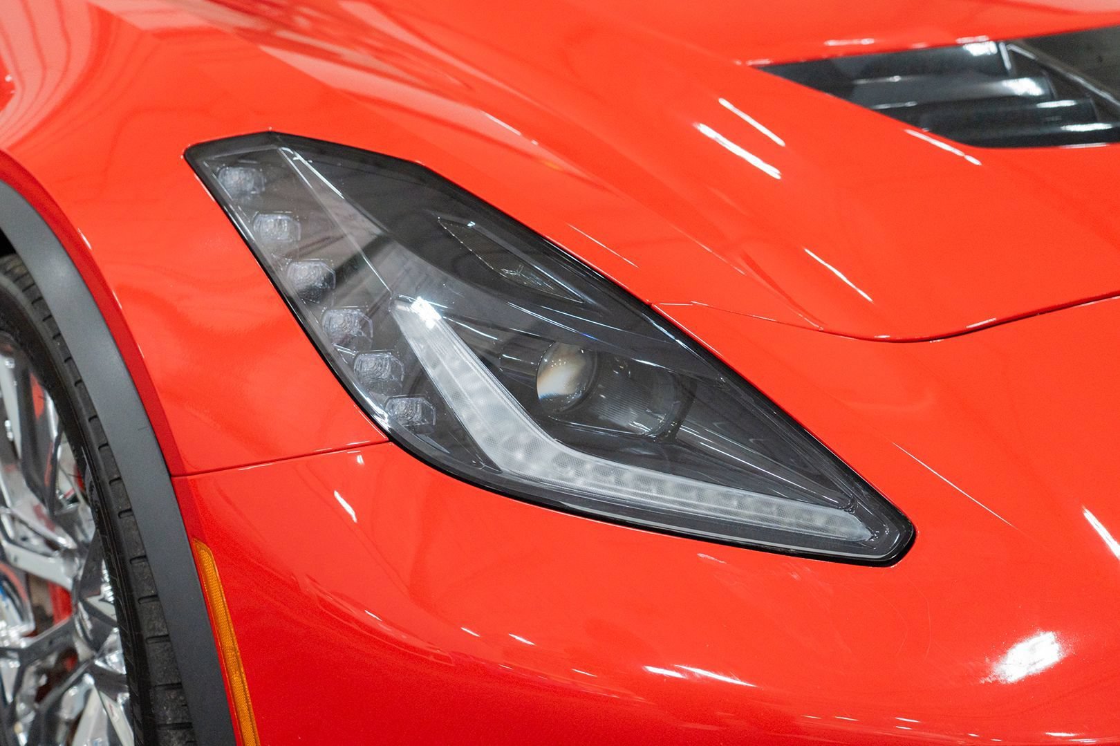 Used 2016 Chevrolet Corvette Z06 w/ 3LZ Preferred Equipment Group RWD image 12