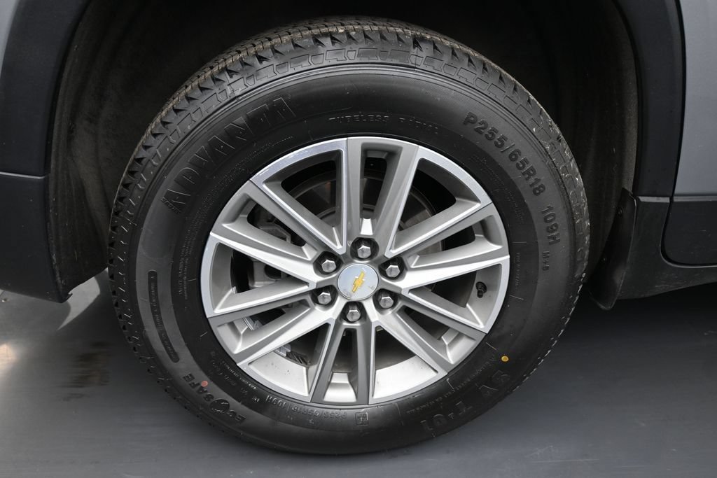 Used 2023 Chevrolet Traverse LT AWD/4WD image 30