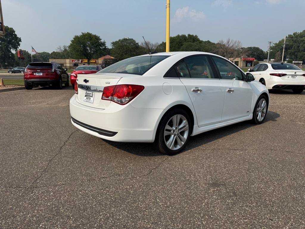 Used 2015 Chevrolet Cruze LTZ w/ Sun, Sound and Sport Package FWD image 4