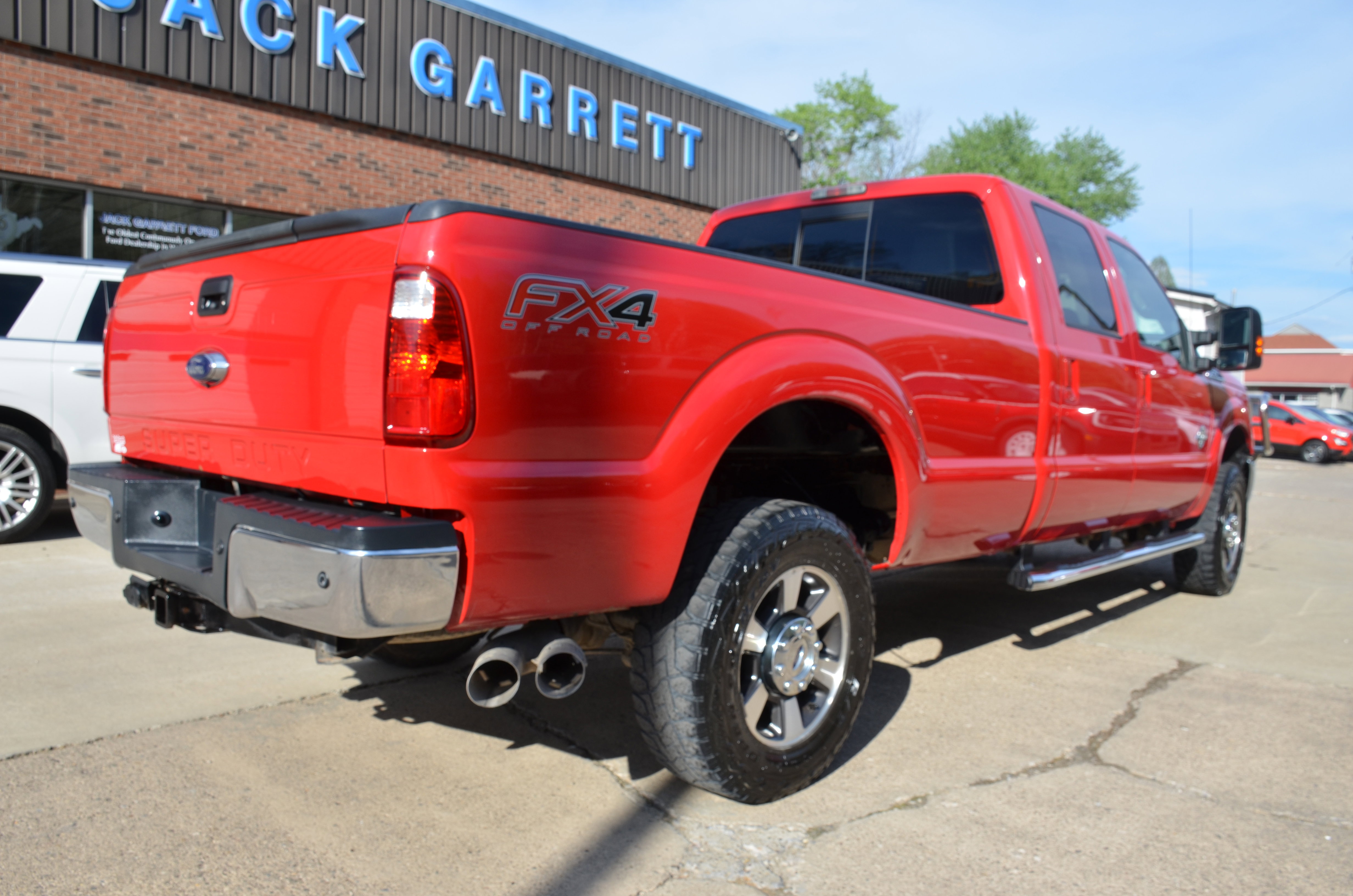 Used 2014 Ford F350 Lariat w/ Lariat Interior Package image 6