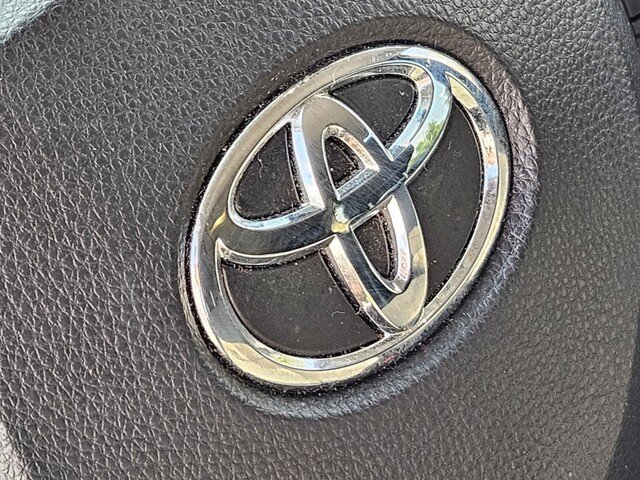 Certified 2022 Toyota Corolla Cross LE FWD image 32