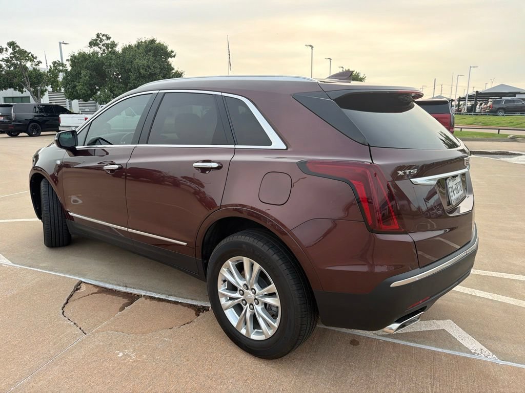 Certified 2023 Cadillac XT5 Luxury FWD image 2