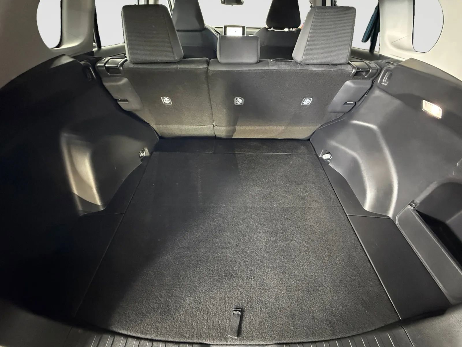 Used 2025 Toyota RAV4 LE image 14