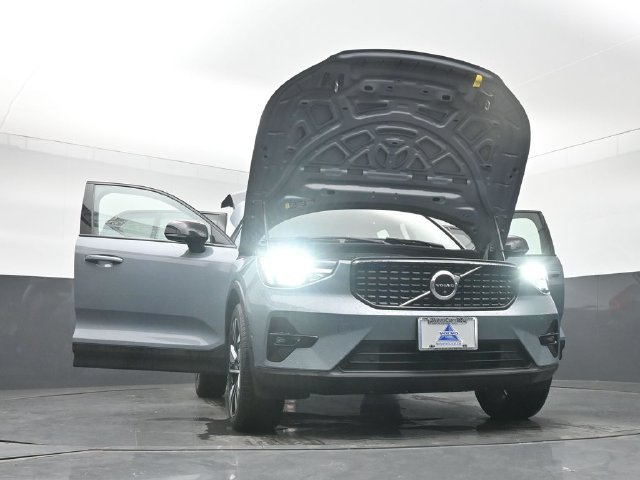 Used 2023 Volvo XC40 B5 Ultimate w/ Climate Package AWD/4WD image 50