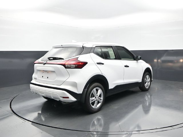 Certified 2025 Nissan Kicks Play S FWD image 8