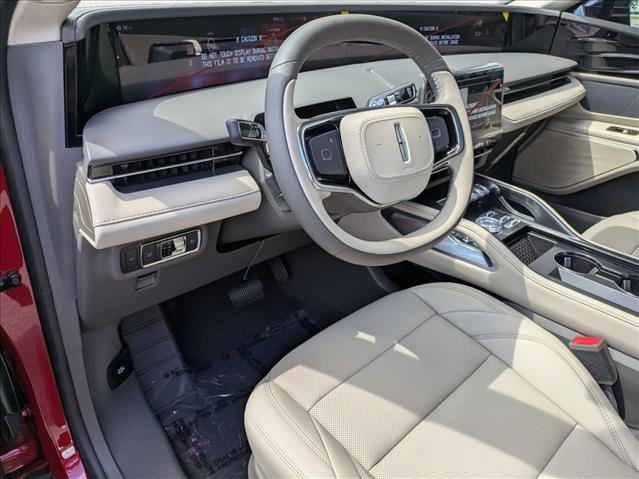 New 2025 Lincoln Nautilus Premier image 3