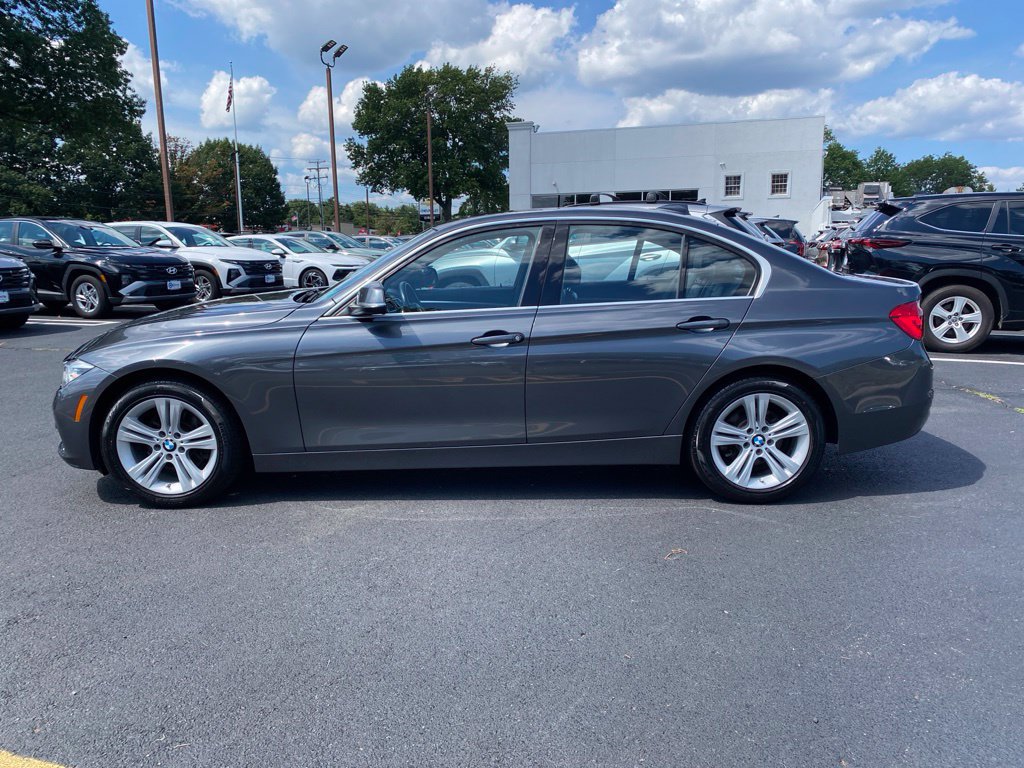 Used 2018 BMW 330i xDrive Sedan w/ Convenience Package AWD/4WD image 7