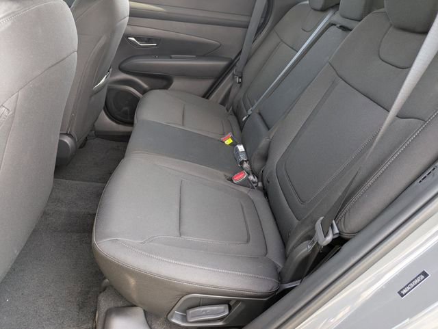 Certified 2025 Hyundai Tucson SE image 15