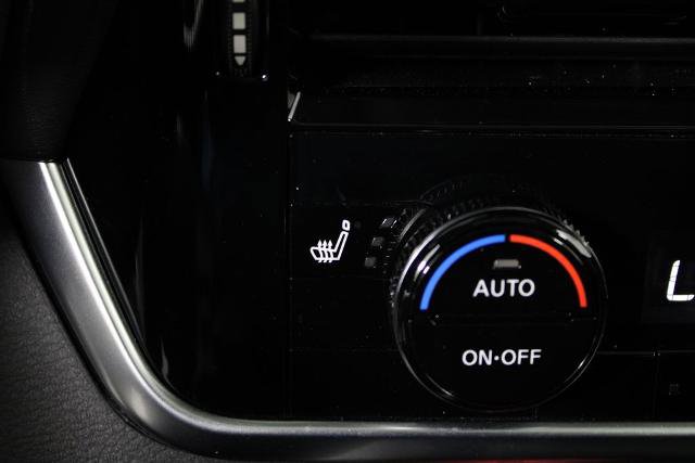 Certified 2022 Nissan Rogue SV w/ SV Premium Package FWD image 27