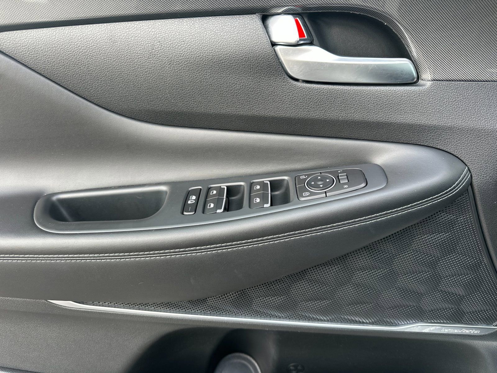 Used 2023 Hyundai Santa Fe SEL Premium image 10