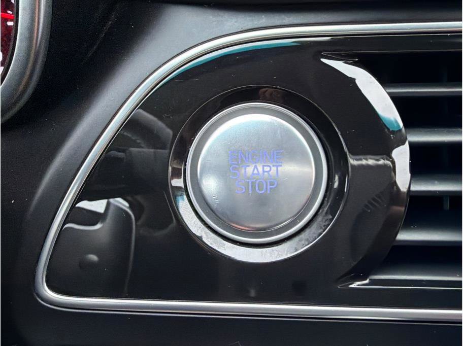 Used 2019 Genesis G70 2.0T Advanced w/ Prestige Package image 19