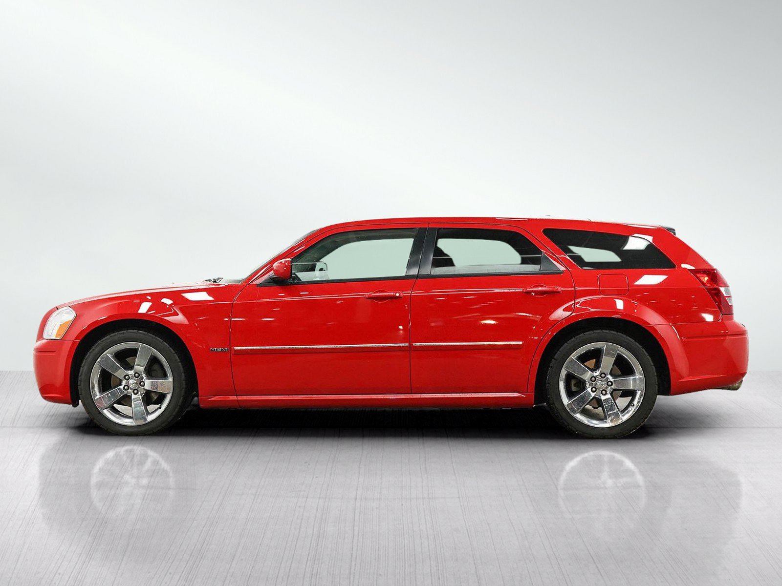 Used 2007 Dodge Magnum R/T w/ Road/Track Performance Group RWD image 2