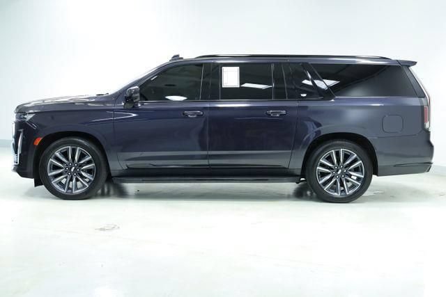 Used 2022 Cadillac Escalade ESV Sport Platinum AWD/4WD image 4