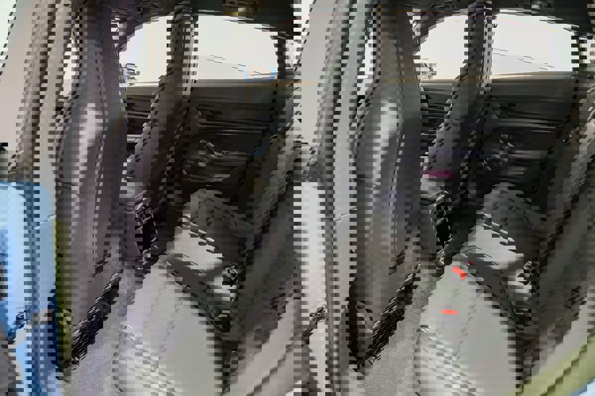 Used 2022 Porsche Taycan 4S image 36