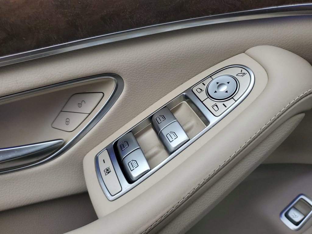 Used 2019 Mercedes-Benz S 560 Sedan image 22