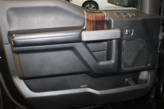 Used 2015 Ford F150 Platinum image 26