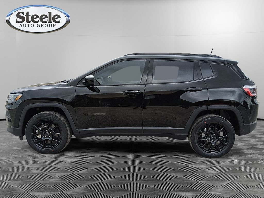 New 2026 Jeep Compass Latitude image 2