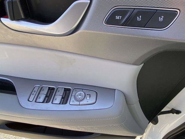 Used 2022 Hyundai Palisade SEL w/ Premium Package image 16