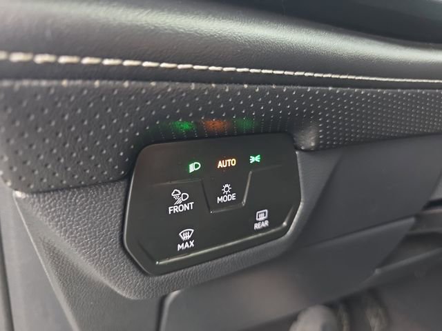 Used 2024 Volkswagen Atlas SE image 38